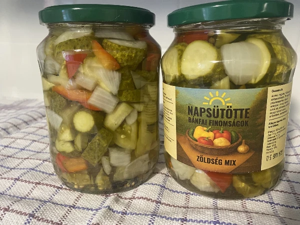 Zöldség mix savanyúság