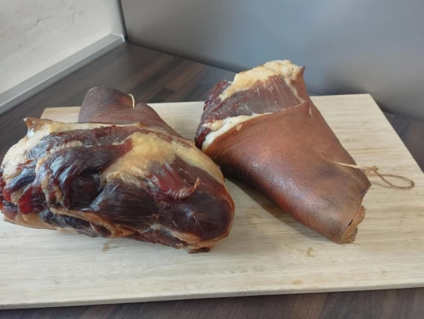 Füstölt első csülök (mangalica)