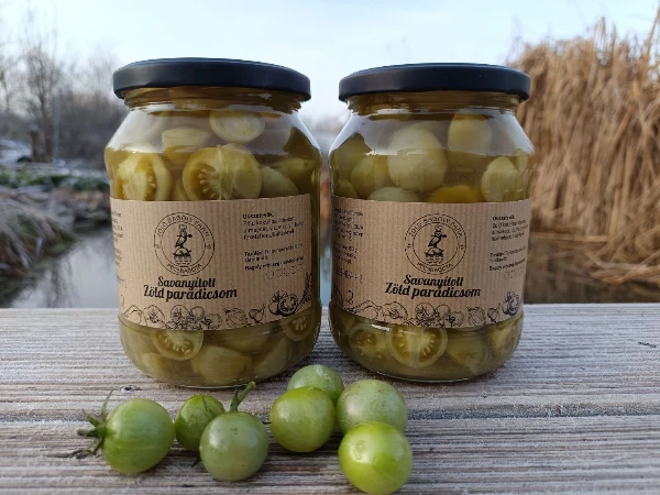 Savanyított zöldparadicsom