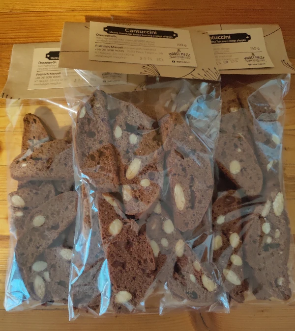 Kakaós cantuccini mandulával 