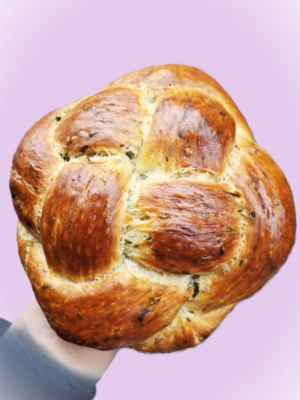 Medvehagymás fonott kalács