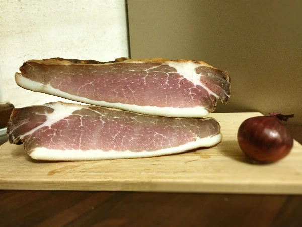 Szívsonka felezett - hagyományos, házi sertésből (kb. 0,7-1,2 kg/db)